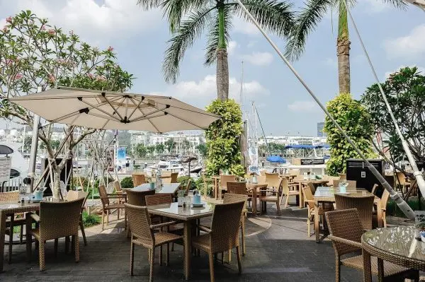 affordable romantic restaurant in singapore with a view: Privé Keppel Bay