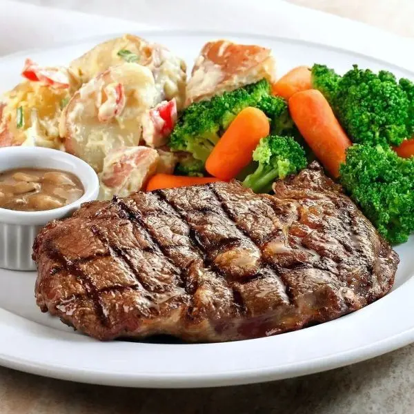 bugis food: Astons steak with two side dishes