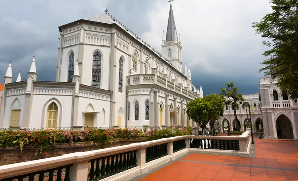 quiet places for couples to chill: CHIJMES