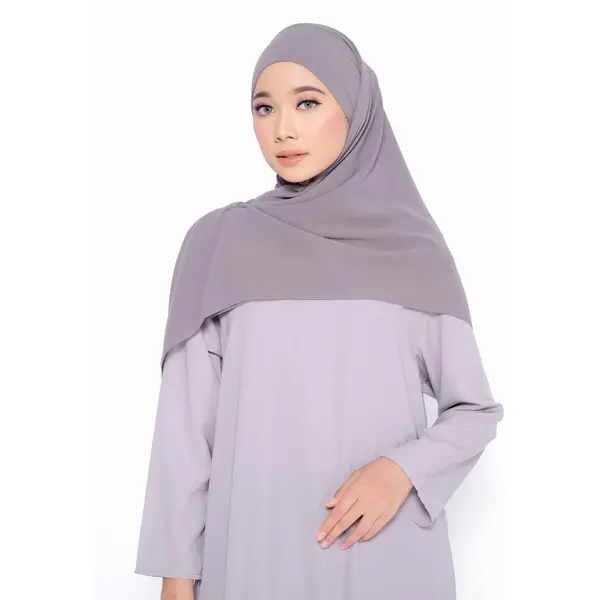 Simple hijab style for oval-shaped faces: Instant Hijab