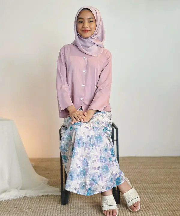 modern baju kurung singapore: TERATAI Kebaya