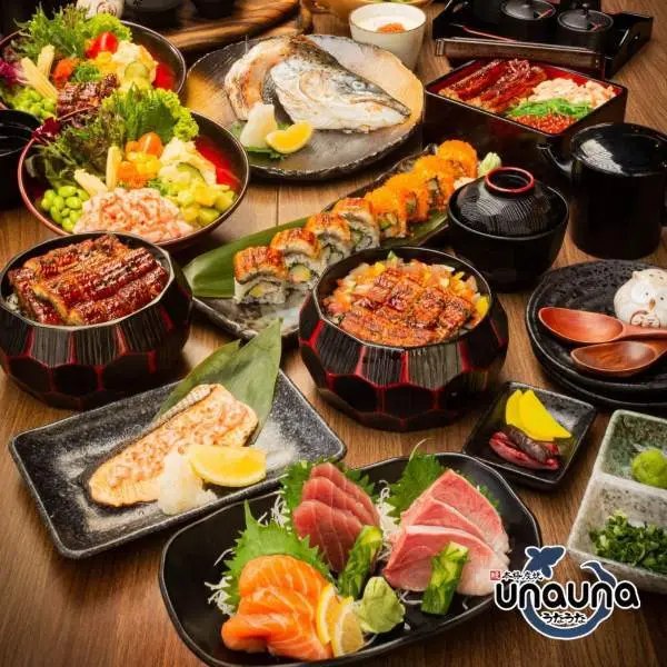 bugis food: Japanese food spread by Una Una