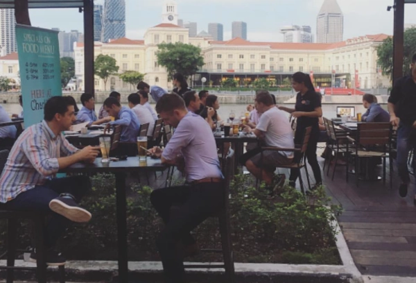 charlie's restaurant & bar sports bars in singapore