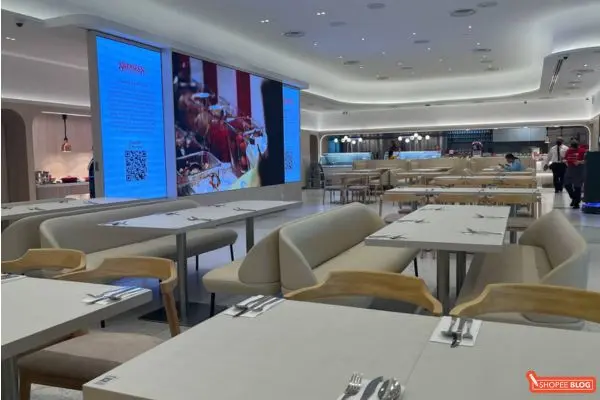 Swensens seating area