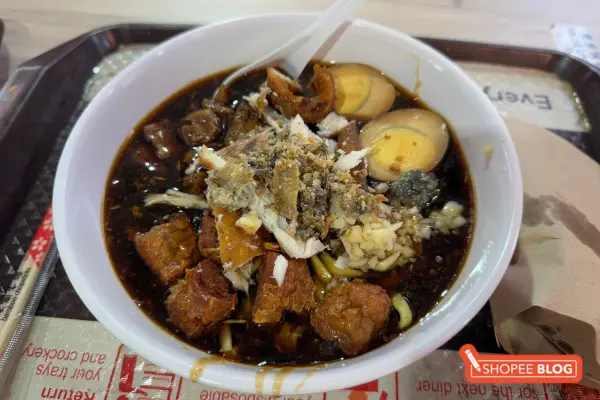 good food in old airport road food centre: Tiong Bahru Lor Mee