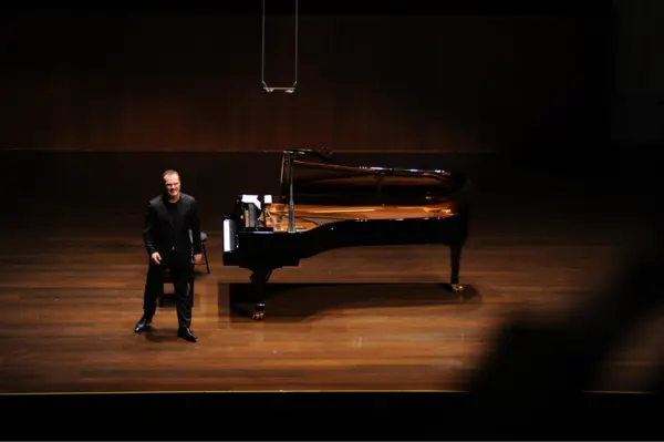 world-class pianists performing at the Singapore International Piano Festival