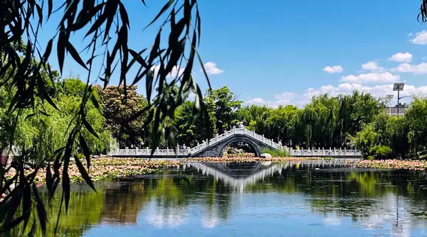 visit yunnan and drop by the Xizhou Ancient Town