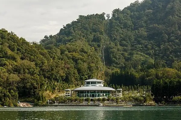 afternoon explore sun moon lake and its attractions taiwan road trip 