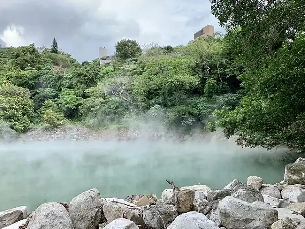 beitou hot springs taiwan nature