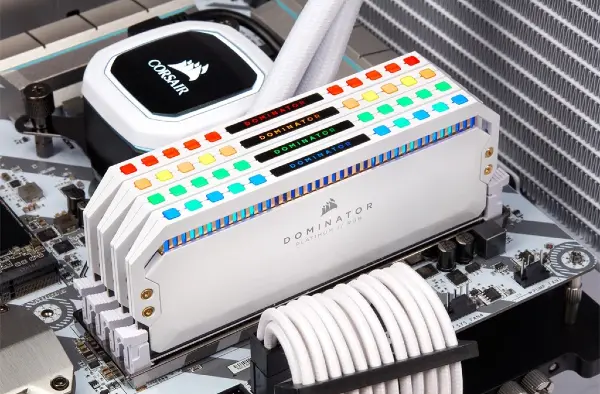 Corsair Dominator Platinum RGB DDR4-3600 (2x16GB)