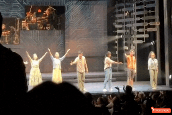 Musicals in singapore: Dear Evan Hansen