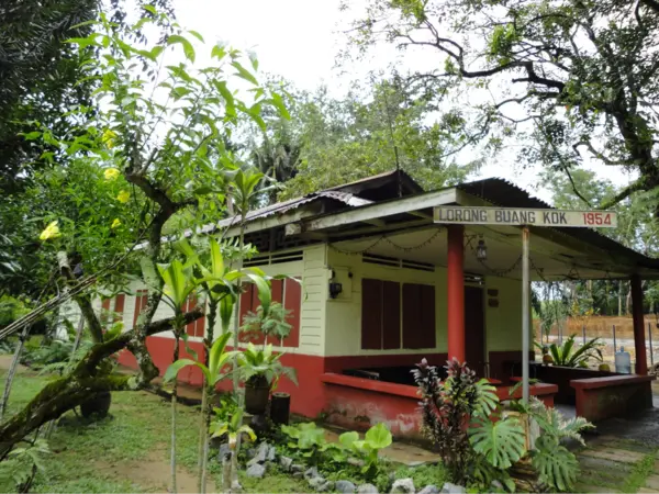 places to bring kids in singapore: Lorong Buangkok Kampong