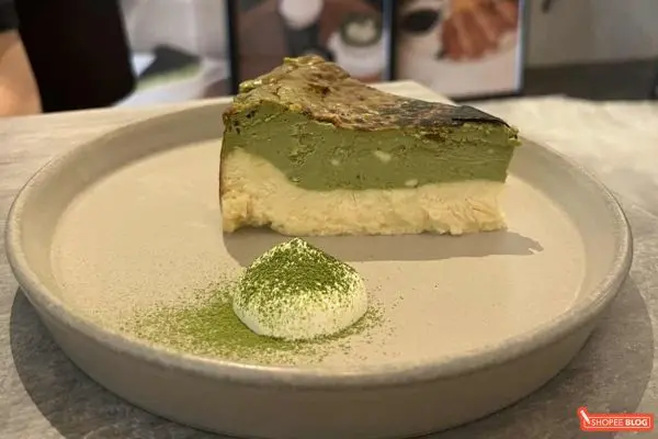 Matcha Burnt Cheesecake