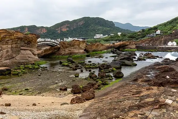 midday visit yehliu geopark to admire the geological landscape taiwan road trip 