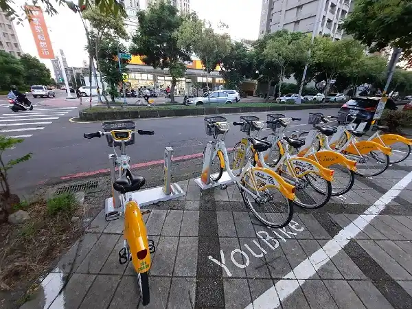 public bicycles: for leisure exploration of your neighbourhood transport in taiwan