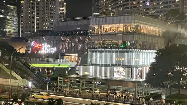 shanghai shopping: IFC Mall