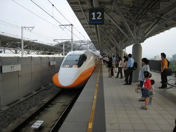 taiwan high speed rail (thsr) : for speedy travel via bullet train transport in taiwan