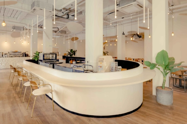 twenty eight cafe cafes with plugs