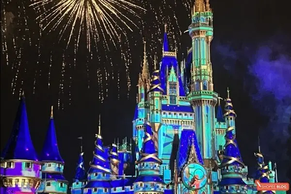shanghai disneyland guide: fireworks and night parade