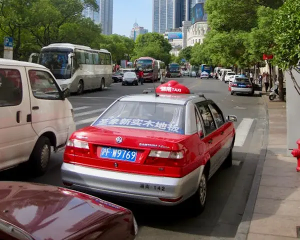 Getting around shanghai with taxi or didi chu xing