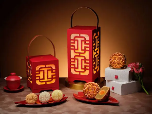 Carlton Hotel Singapore - best traditional mooncake singapore
