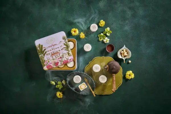 Raffles Hotel Singapore - best traditional mooncake singapore