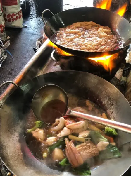 things to do in bangkok eat at Jay Fai