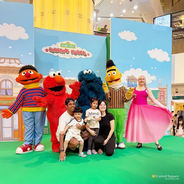 Where To Go For Christmas In Singapore: Christmas Shows and Character Meet-and-Greets at the Malls