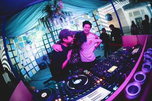 Ice Cream Sundays daytime clubbing