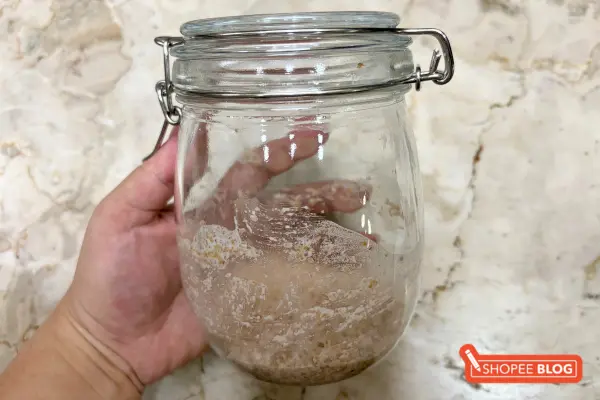 how to make sourdough starter - Sealed Jar