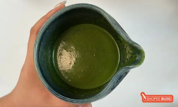 how to make matcha cold whisking