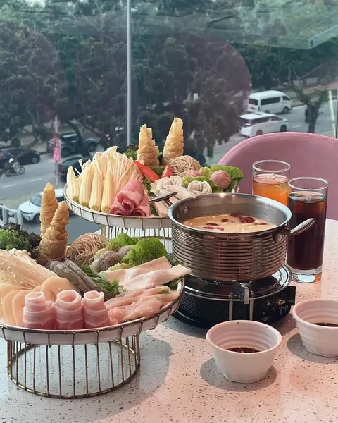 restaurant open on cny day 1 Beauty in The Pot