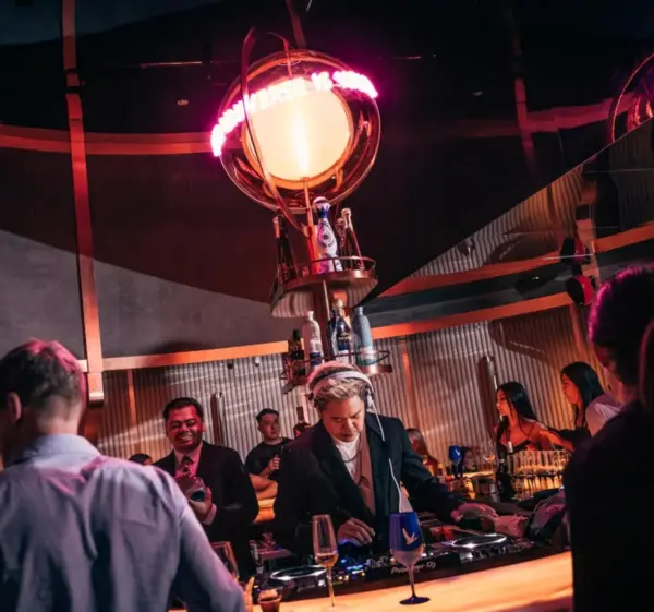 best clubs in singapore Center Of The Universe