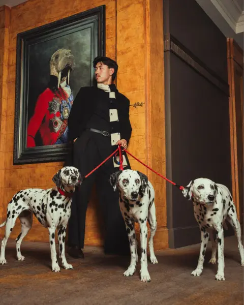 Pet-friendly Hotels Singapore - QT Hotels & Resorts Singapore